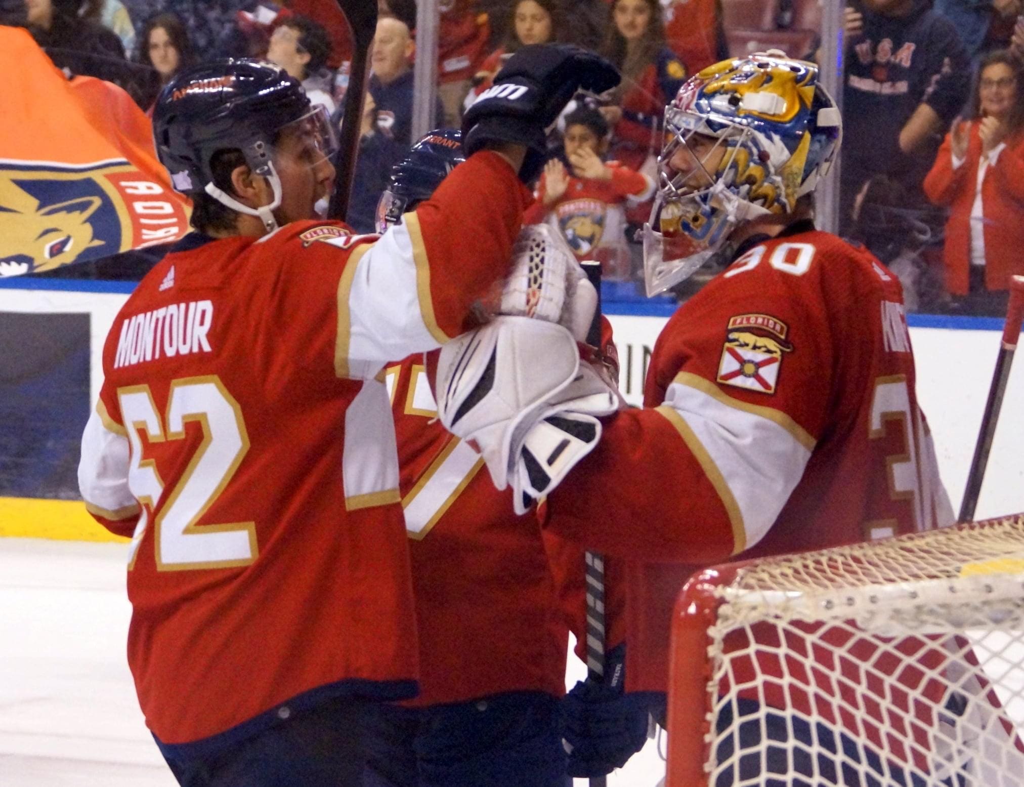 Goalie Spencer Knight starts for Florida Panthers in loss to LA Kings